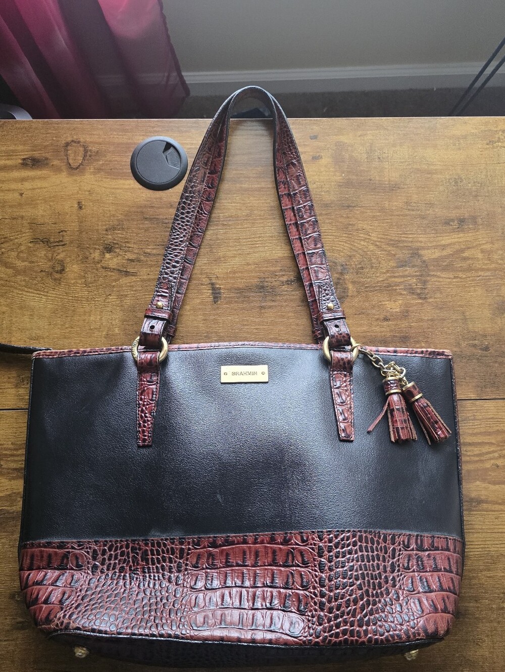 Beautiful Med Size‎ Brahmin Mini Asher Black/Brown Leather Croc-Embossed Satchel